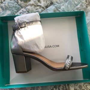 NWT Jack Rogers Silver Lillian Sandal